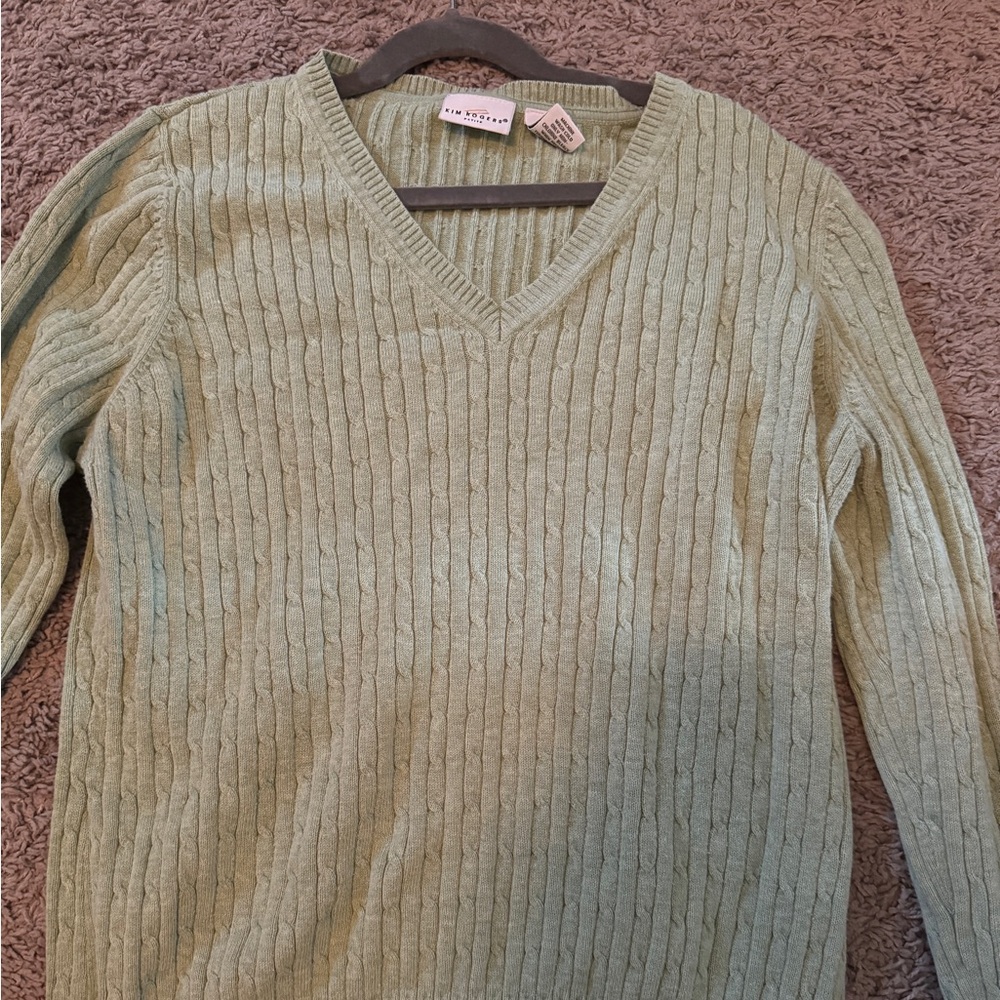 women’s green sweater